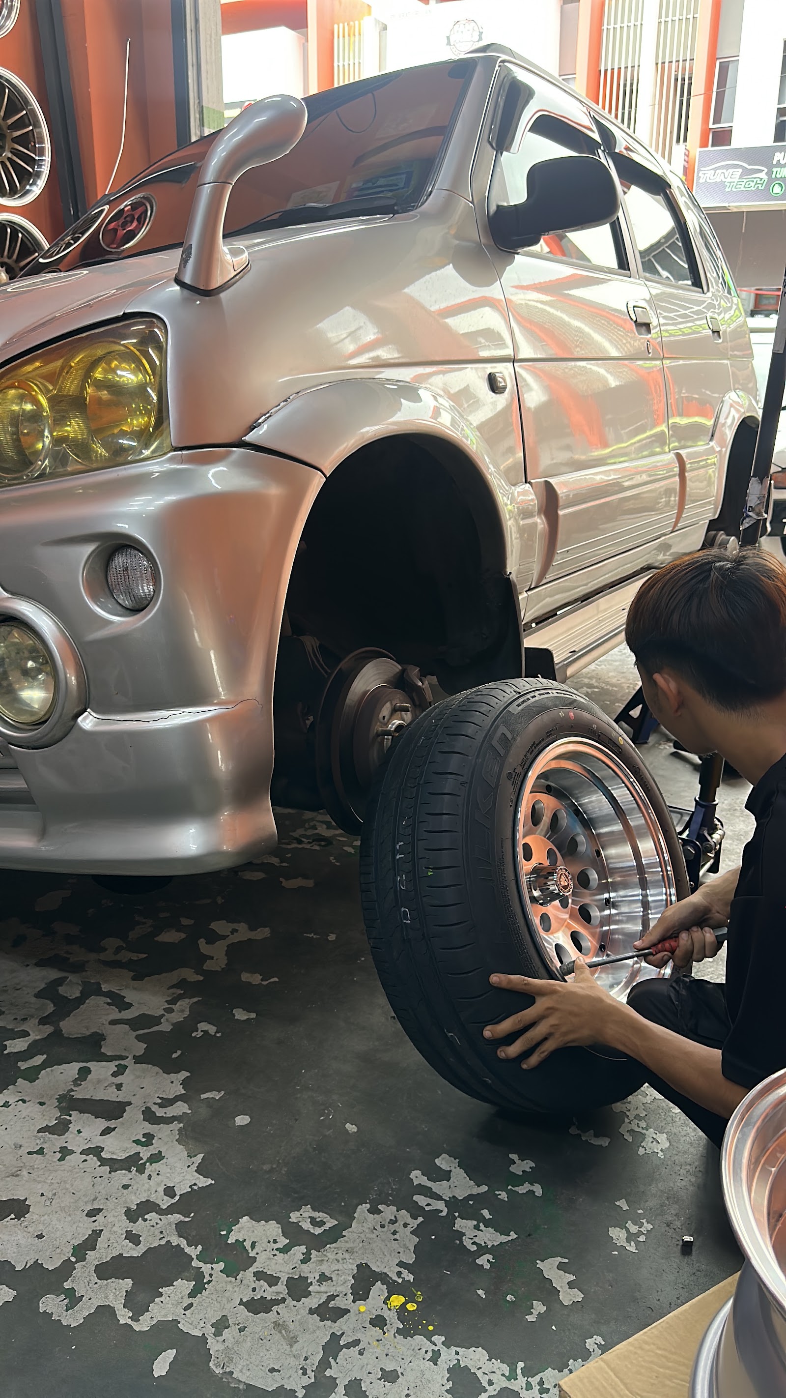 RS AUTO WHEELS 8