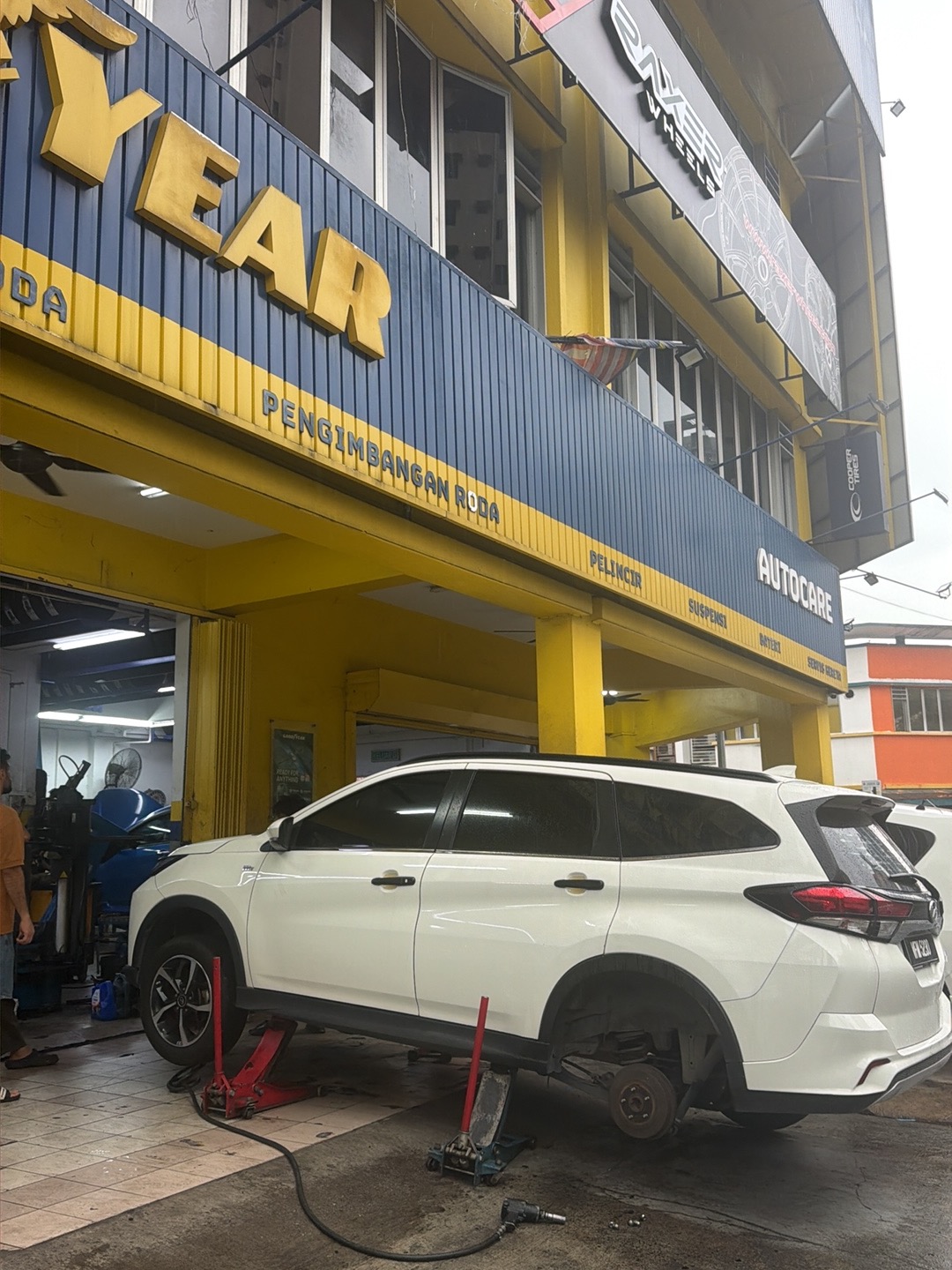 RS AUTO WHEELS 9